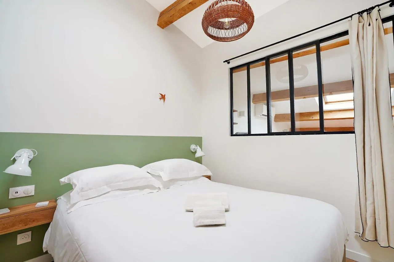 Appartement L'Hirondelle, Maison Authentique Provence Pertuis 0*,  France